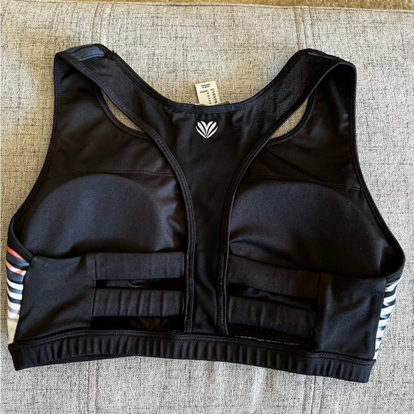 Forever 21 medium racerback sports bra - Picture 6 of 8